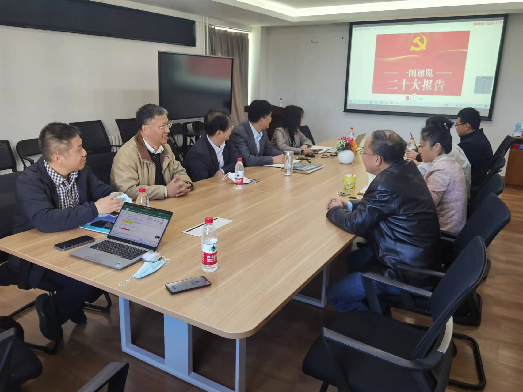 8f2bdd6a9d0412d56586ed4230e6f449.jpg 8f2bdd6a9d0412d56586ed4230e6f449.jpg