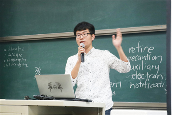 20170927英国威廉集团2017年走好大学第一步系列活动第一场公开宣讲课圆满举行 (3)_副本.jpg